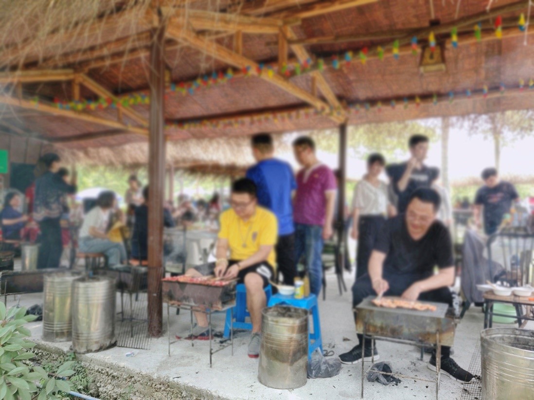 “濃蔭綠柳旁 杭途燒烤忙” ——記杭途科技五月燒烤活動